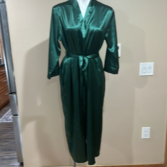 Satin 3/4sleeve robe - Picture 2 of 6